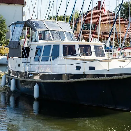Botel Nautiner 40 *