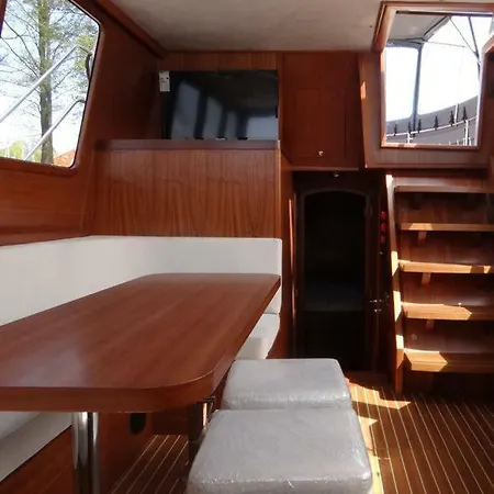 Botel Nautiner 40