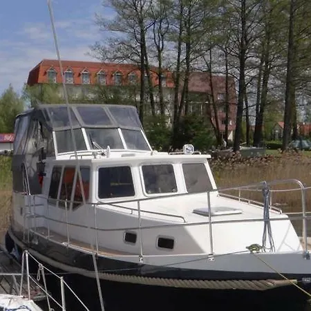 Botel Nautiner 40 *