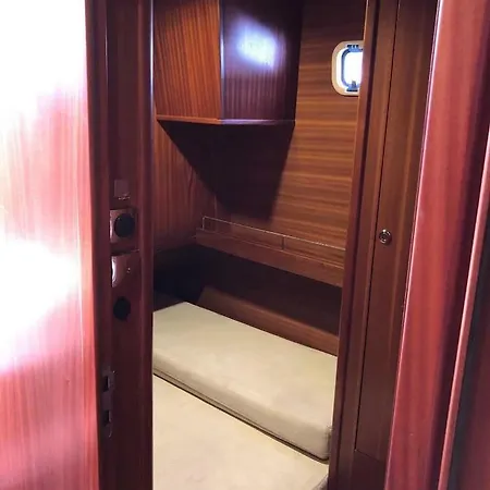 Nautiner 40 Botel