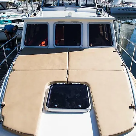 Nautiner 40 Botel