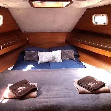 Botel Nautiner 40